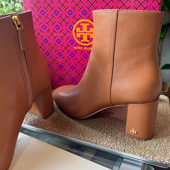 Tory Burch Brooke 70MM Bootie Calf - Picture 3 of 6
